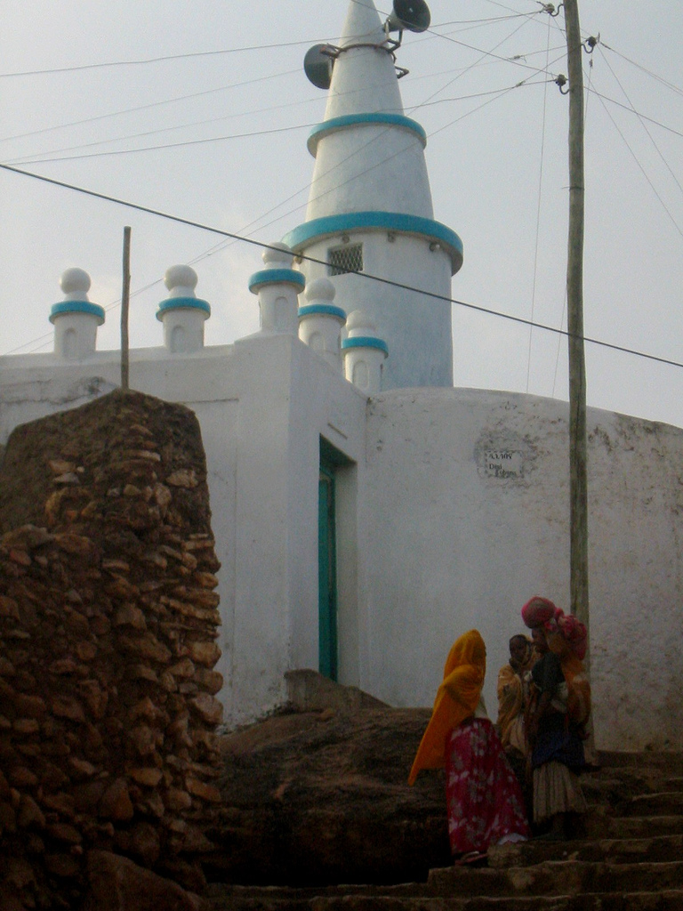 Mosque_in_Harar,_Ethiopia
