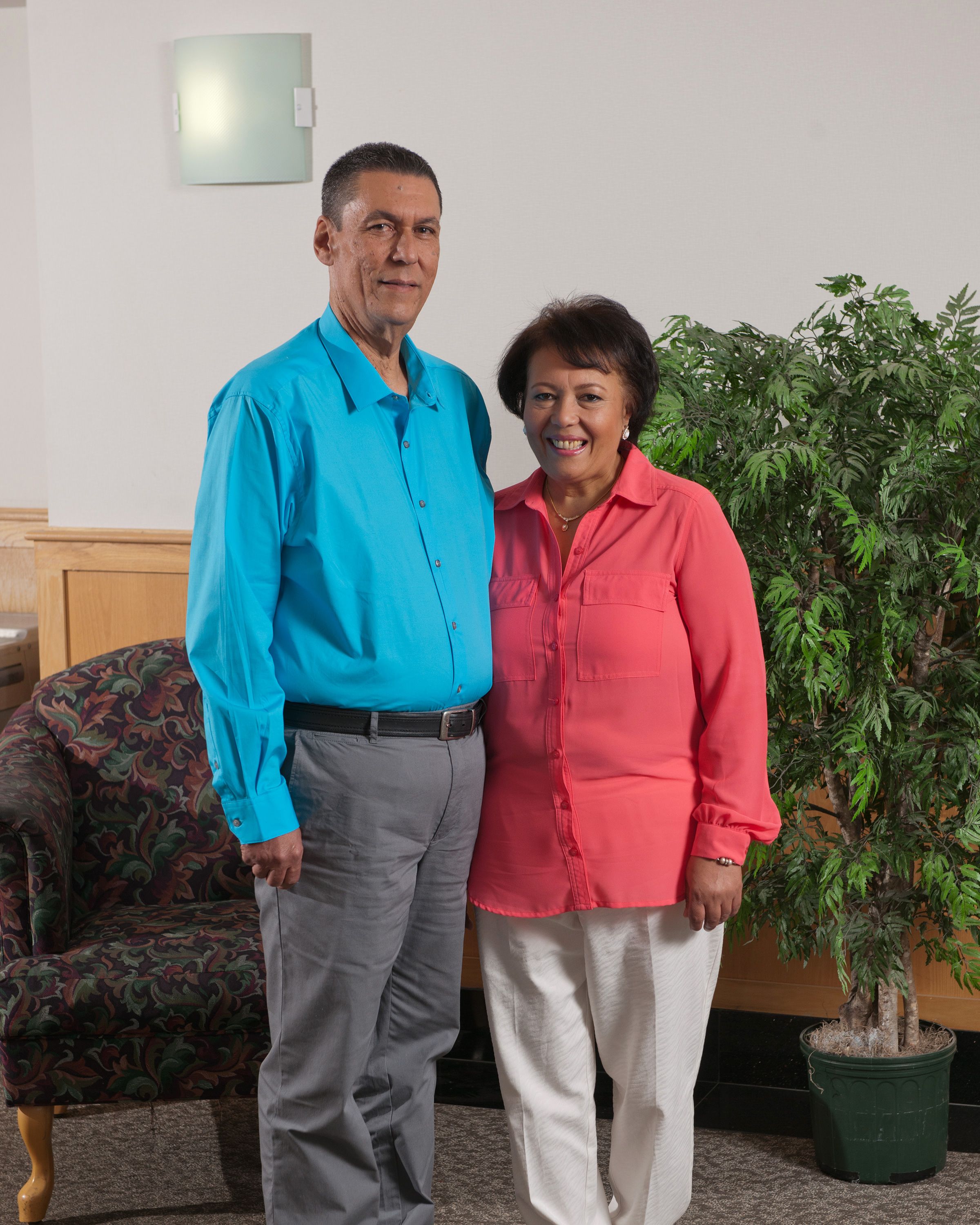 Husband and Wife Rediscover Health and Each Other - SPANISH version