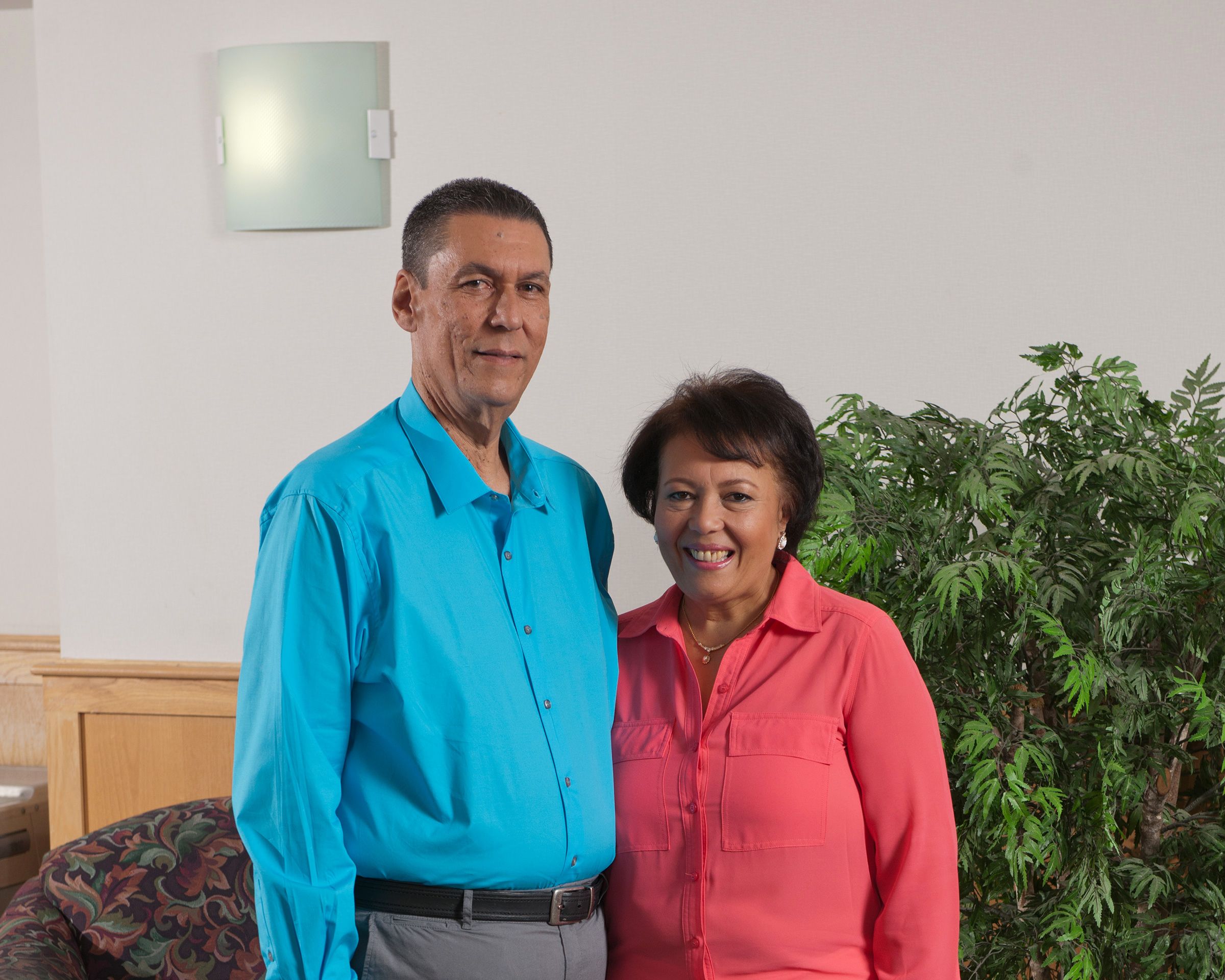 Husband and Wife Rediscover Health and Each Other - SPANISH version