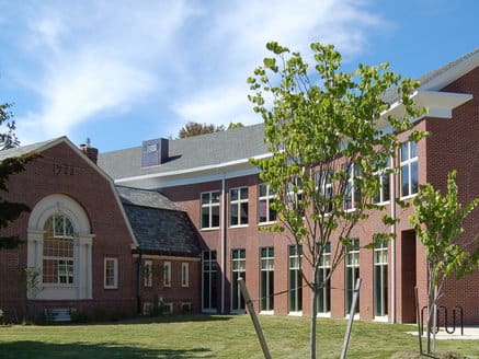 Parker Memorial Library (Dracut Public Library)