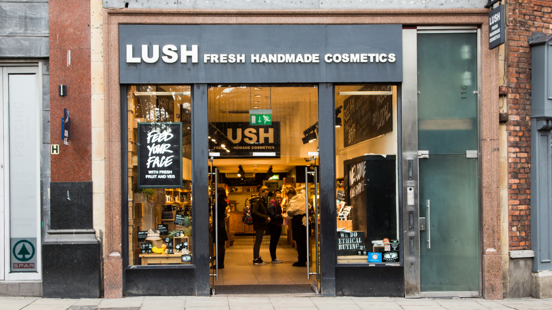 Dublin Grafton St Lush Fresh Handmade Cosmetics UK