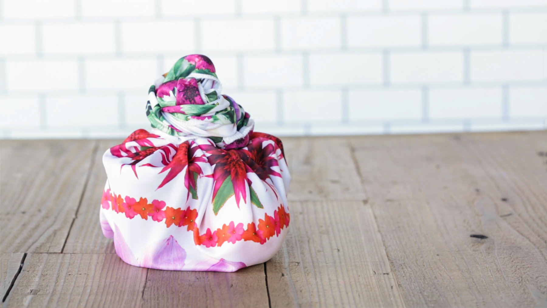 Tutoriel Knot wrap Nœud en forme de rose Lush France