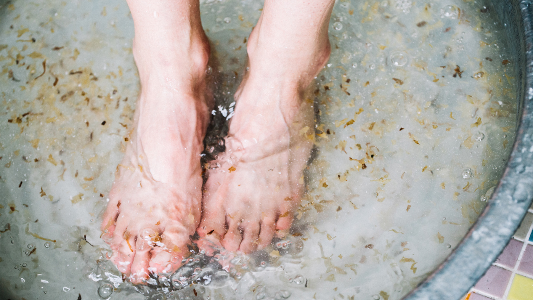 Five Simple Ways To Treat Your Feet Lush Cosmetics Hong Kong And Macau