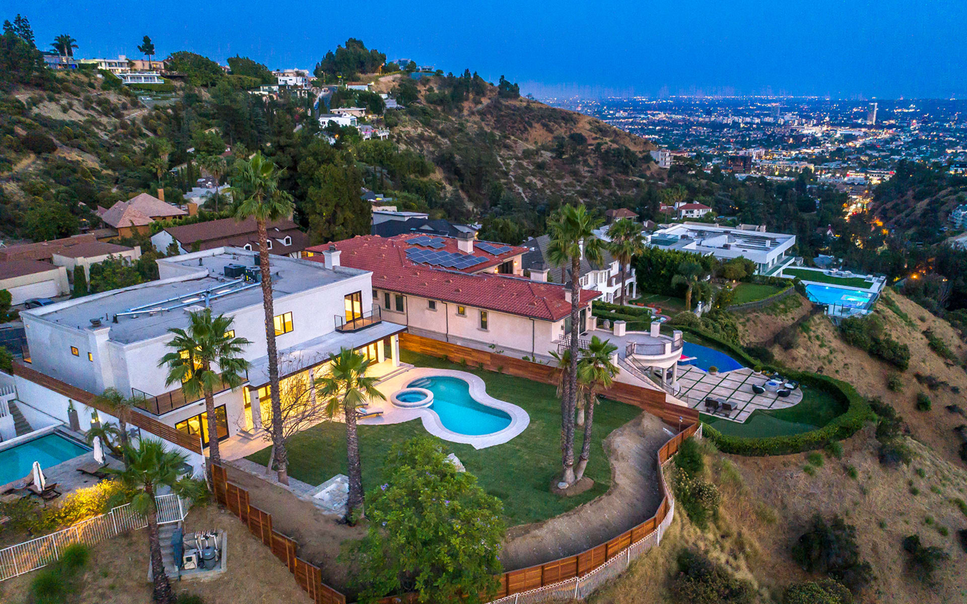 2015 MOUNT OLYMPUS DR, Los Angeles, CA 90046 Hilton & Hyland