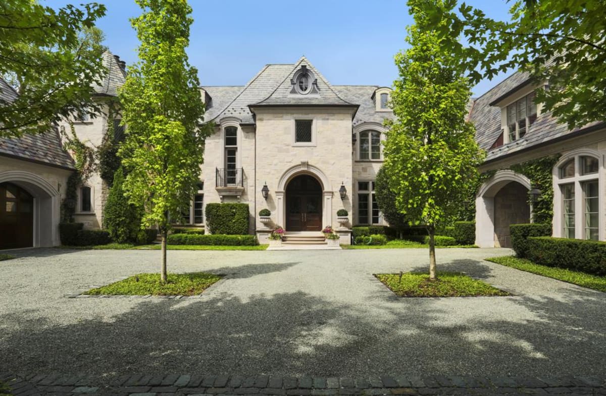 Dawn Mckenna Top Ranked Chicago Luxury Real Estate Agent