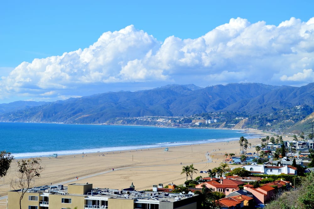 Santa Monica neighborhood overlooking Pacific Ocean