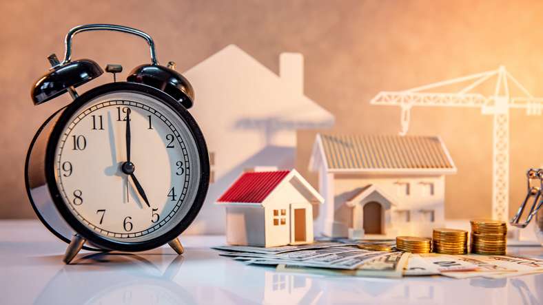 WHEN TO BUY A HOME