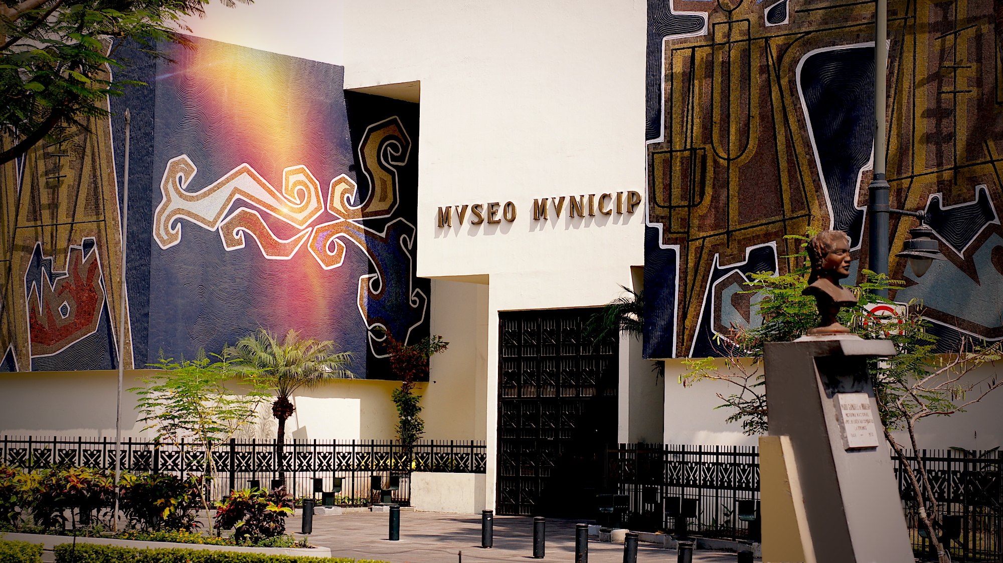 Fotografía de 110 años del Museo Municipal de Guayaquil, en busca de expansión