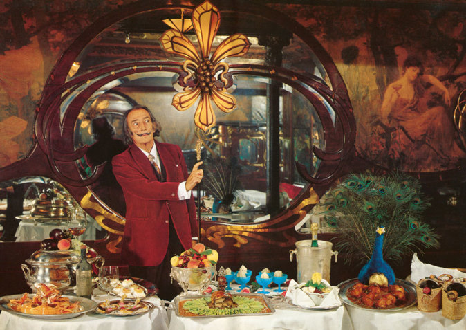 Fotografía de Dalí en los grabados de España