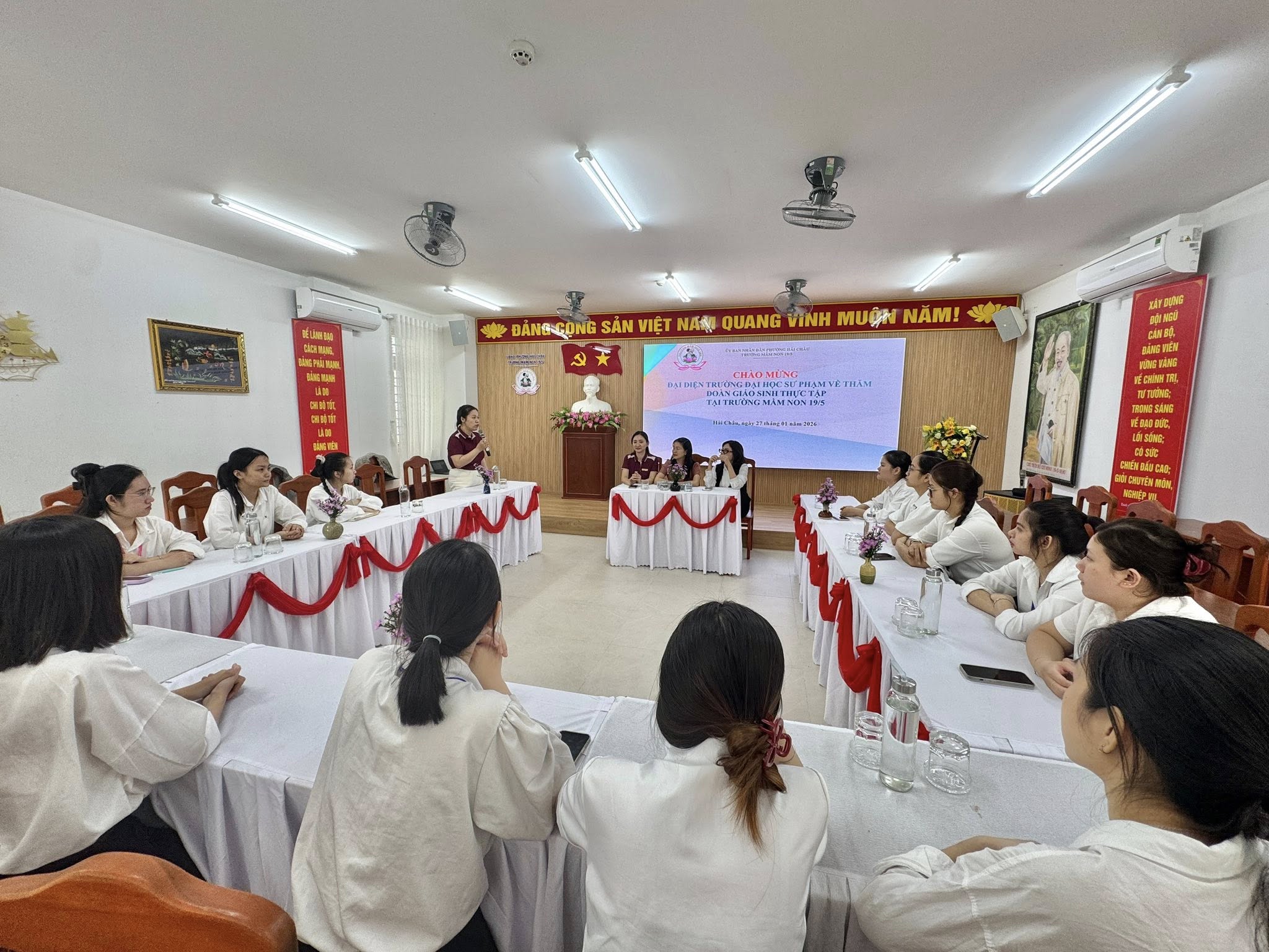 Thông tin giáo dục