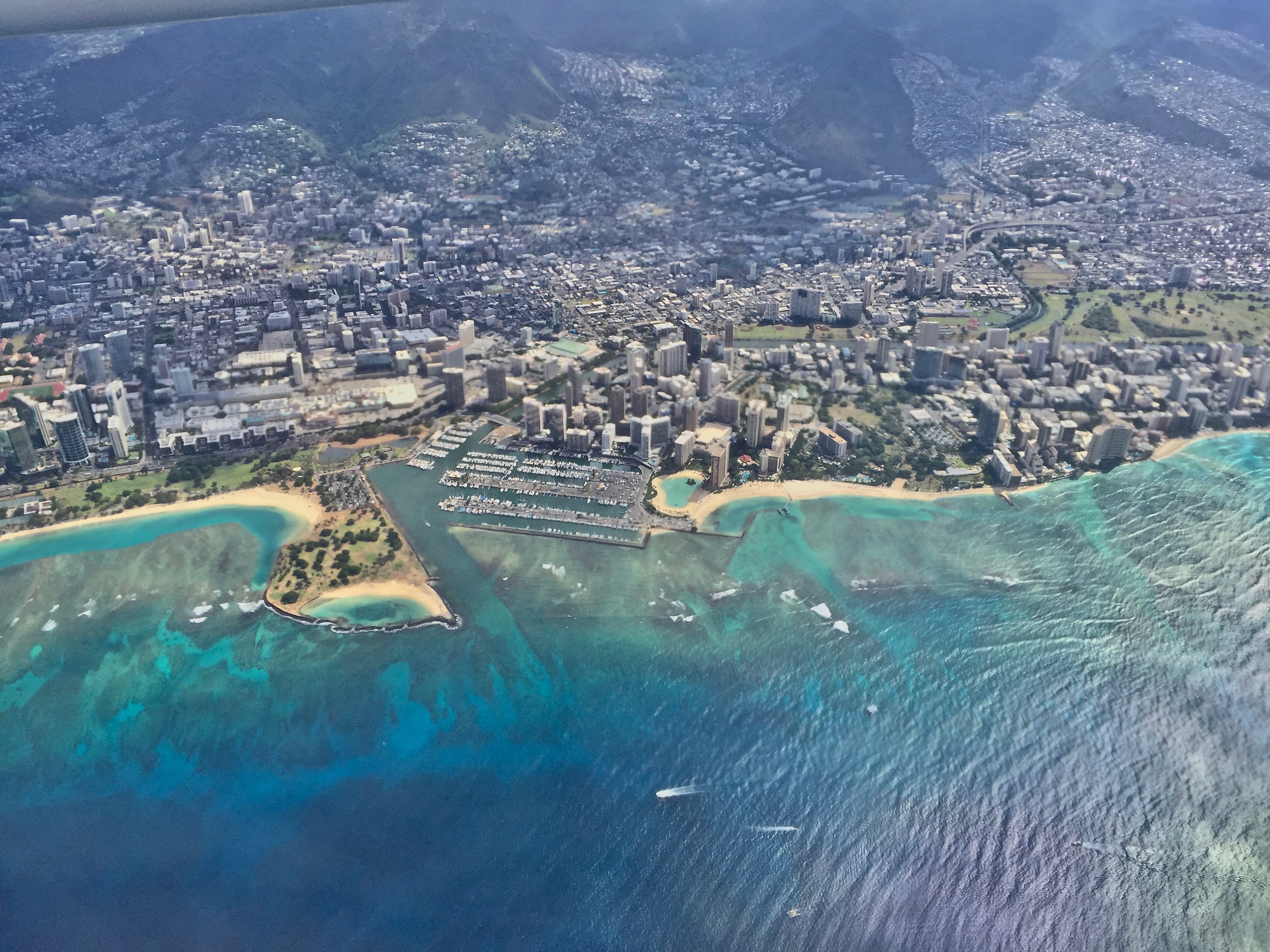 在飛機上拍的 Waikiki Beach