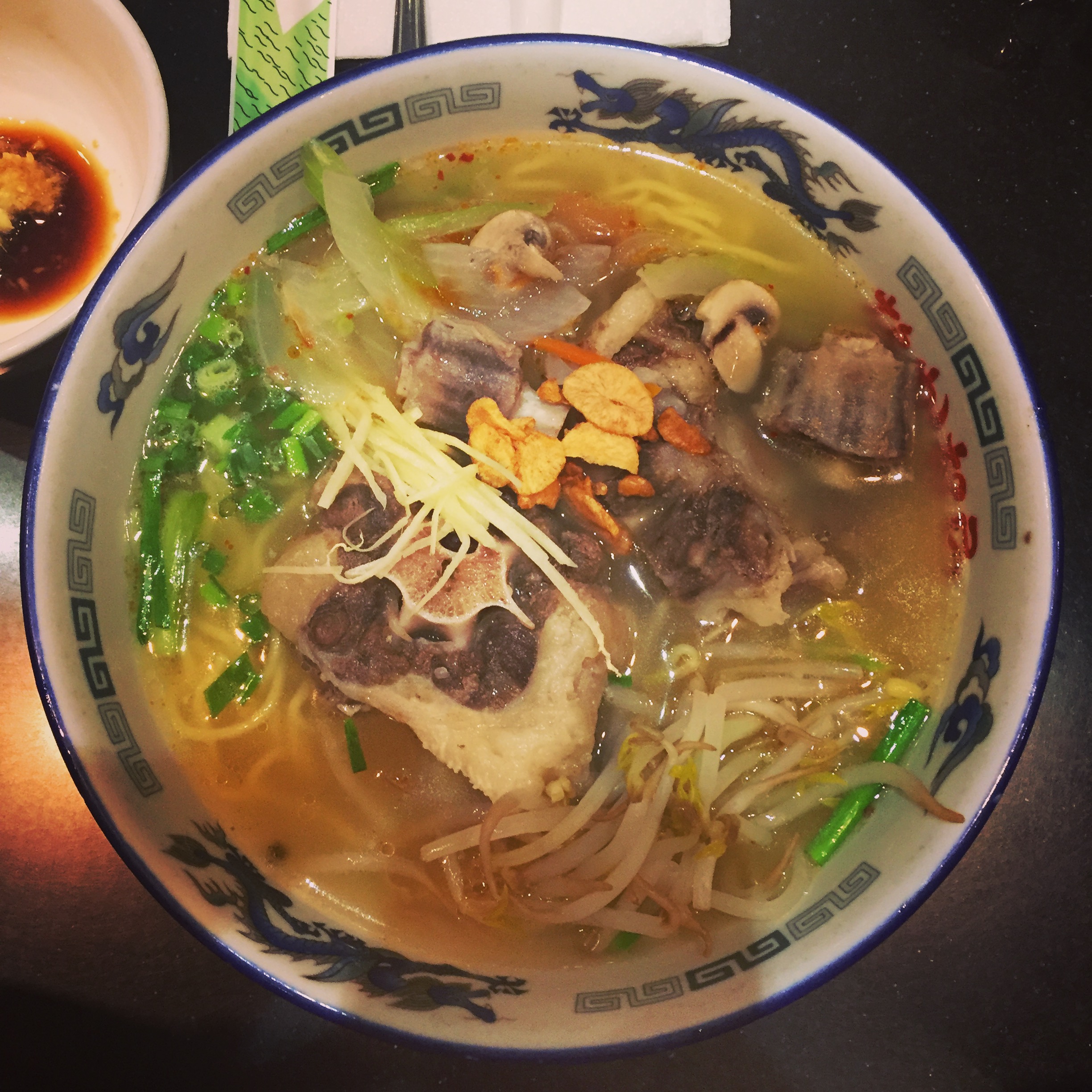 Ramen Nakamura,Waikiki 一間非常火的拉麪店,很正宗。
