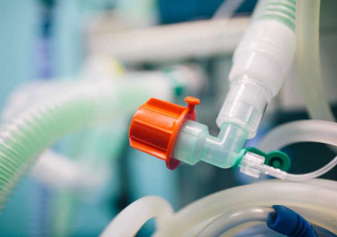 Sédation inhalée par halogénés au cours du SDRA