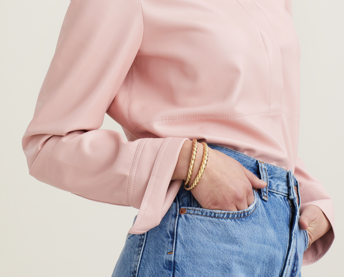 Mejuri shop lotus bracelet
