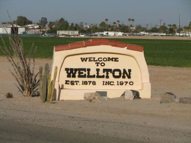 Town of Wellton Sign