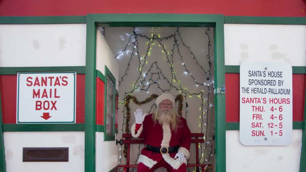 Santa's House 2017 Hours.jpg Santa's House 2017 Hours.jpg