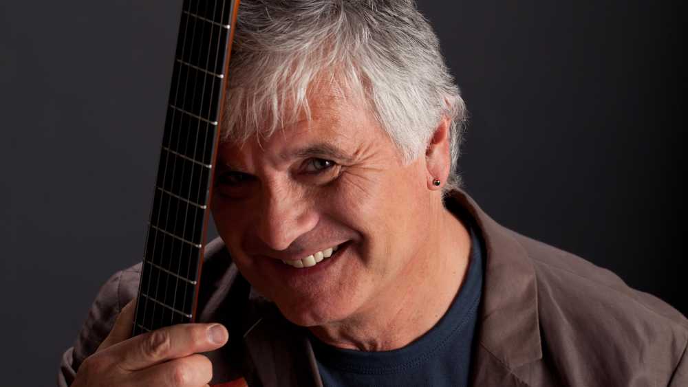 Laurence Juber in Concert Laurence Juber in Concert