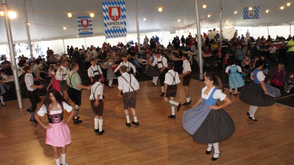 oktoberfest schuplattler.jpg oktoberfest schuplattler.jpg