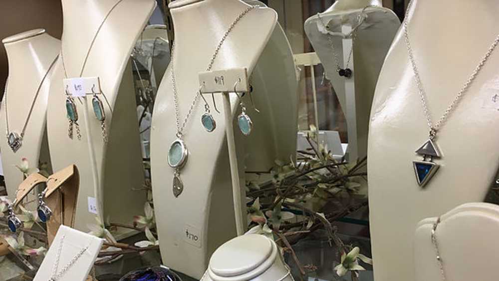 blue.bear.jewelry.jpg blue.bear.jewelry.jpg