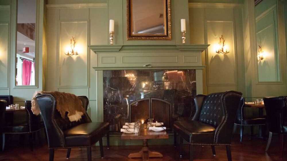 Landmark.Inn.Dining.jpg Landmark.Inn.Dining.jpg