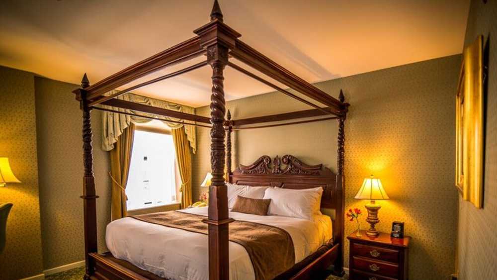 Landmark.Inn.Rooms.3.jpg Landmark.Inn.Rooms.3.jpg