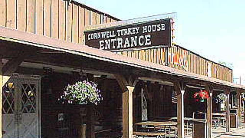 What kind of dinner theatre entertainment can you find at Cornwell's Turkeyville U.S.A.?