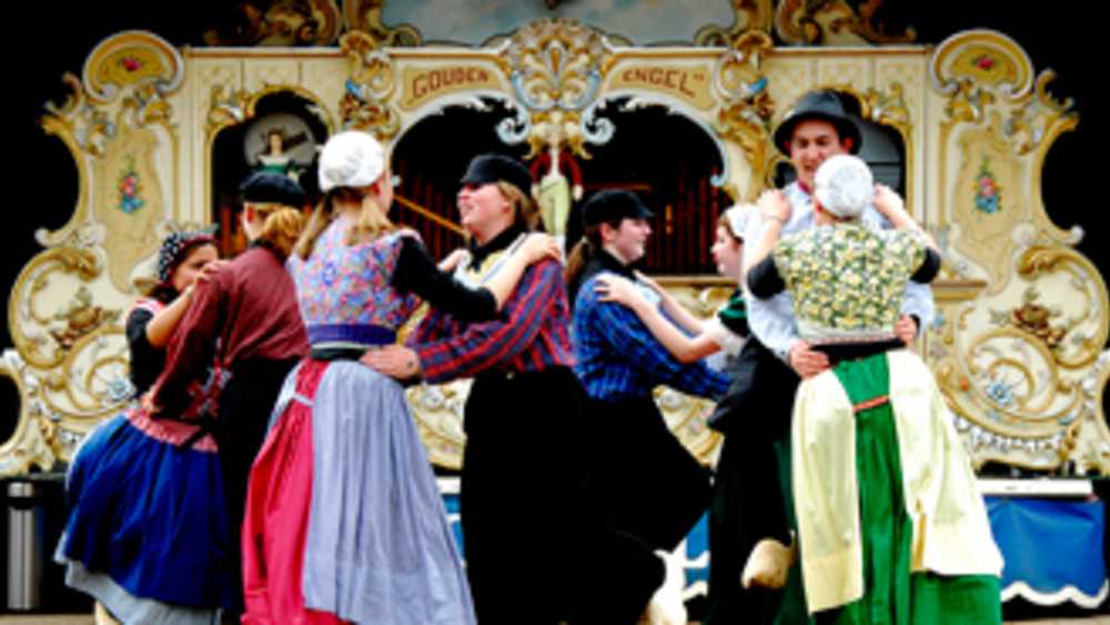 Dutch Dancing Dutch Dancing