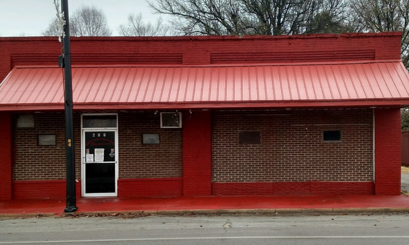 Barry's Main Street Bar & Grill