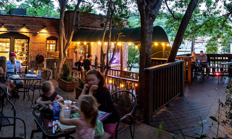 Grateful Head Pizza Oven and Beer Garden