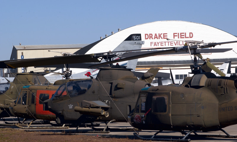 Drake Field (FYV)