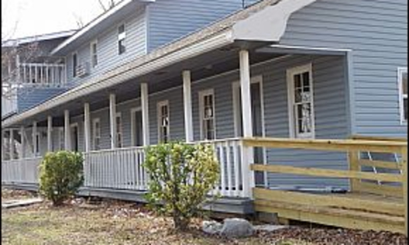 Buffalo Point Inn