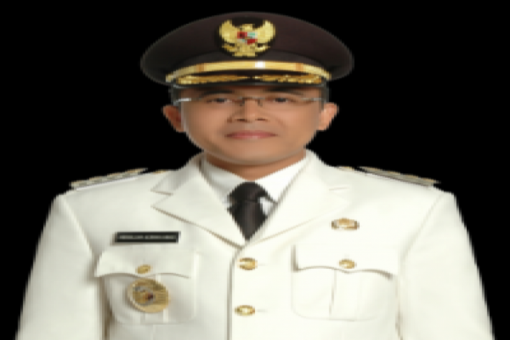 azwar-anas-ucapkan-terima-kasih-ke-risma-jempol-91729_c3svjx.png