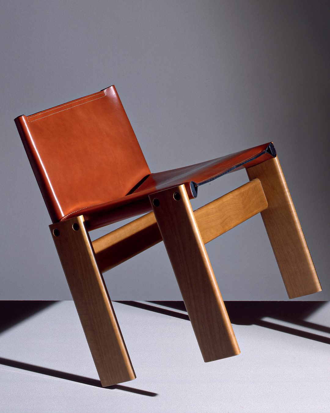 Molteni | OUTLINE | Molteni&C