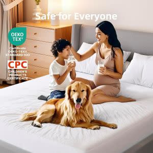Award-Winning Children's book — OhGeni Fleece Mattress Protector (100% Polyester)