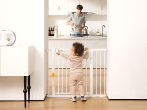 Award-Winning Children's book — Babelio PressGuard Pressure Mounted Baby Safety Gate