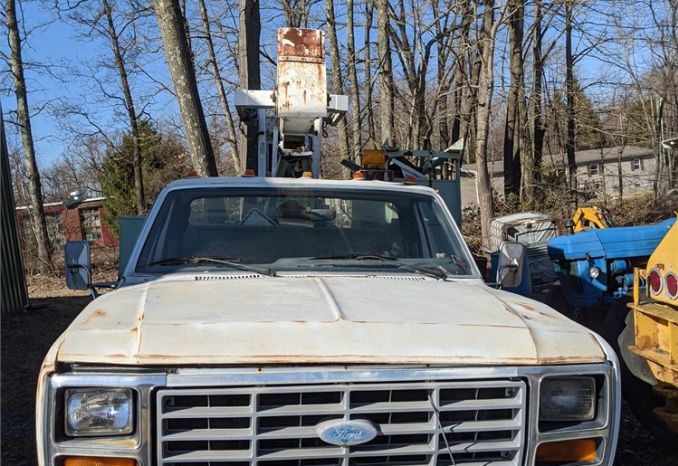 bucket truck