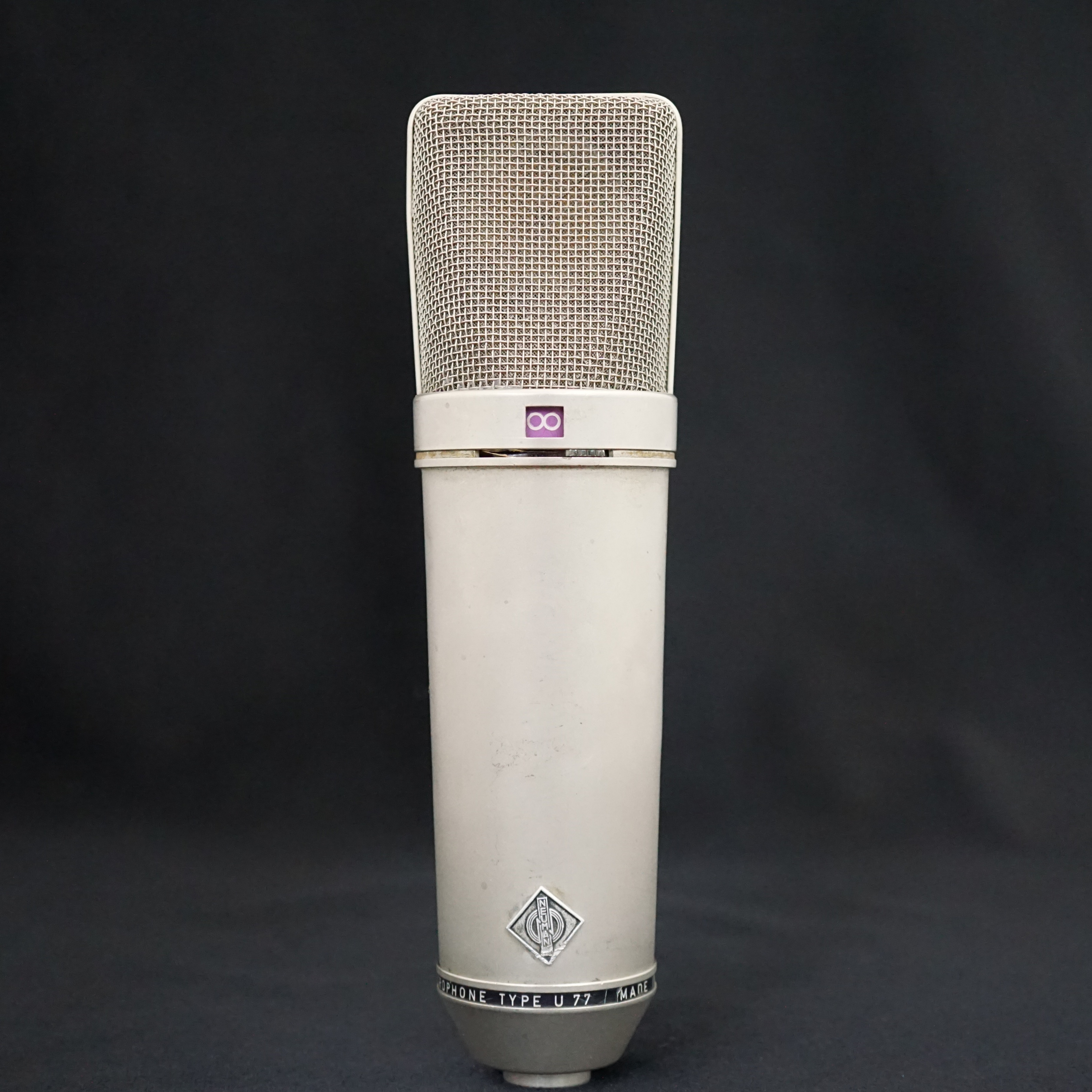 Neumann U77