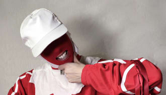 Gazelle Twin rejoint Kongfuzi Gazelle Twin rejoint Kongfuzi