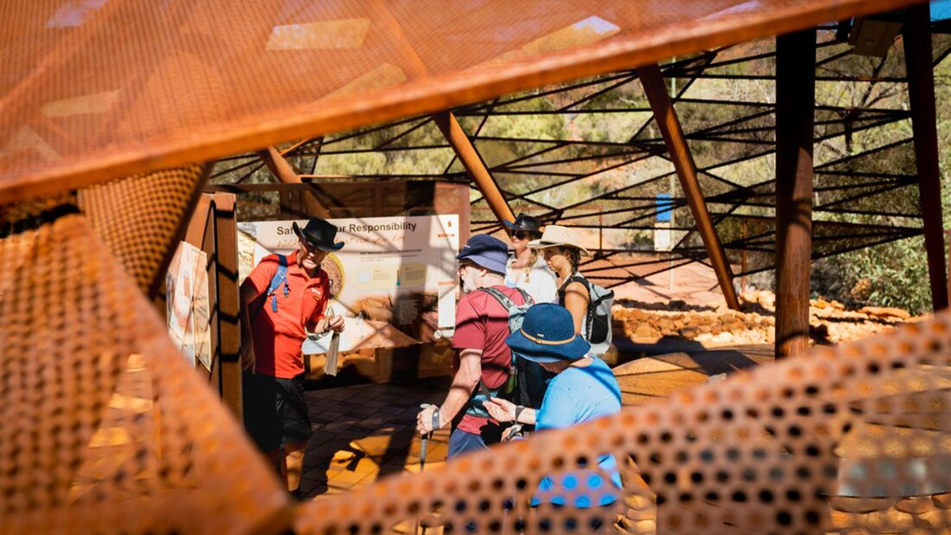 Click to view large image Uluru & Kings Canyon Adventure