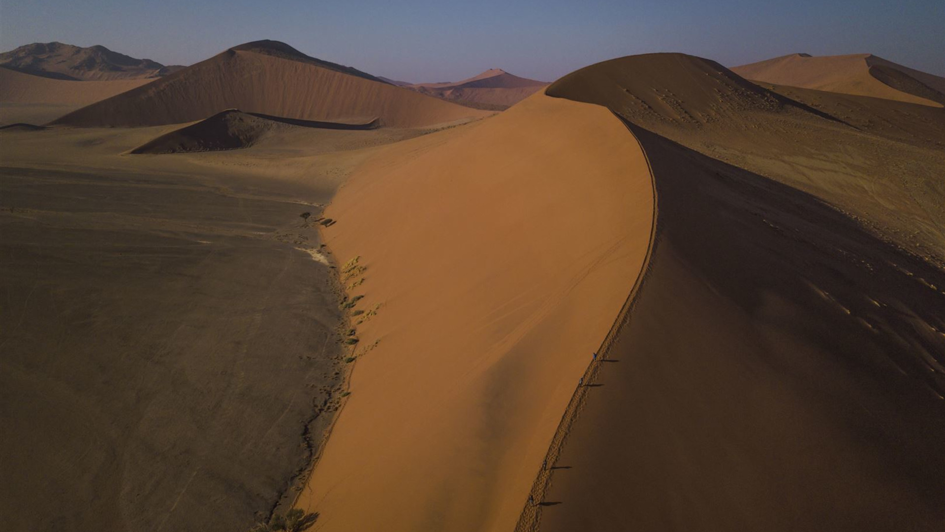 Click to view large image Southern Africa Northbound: Dunes, Deltas & Falls