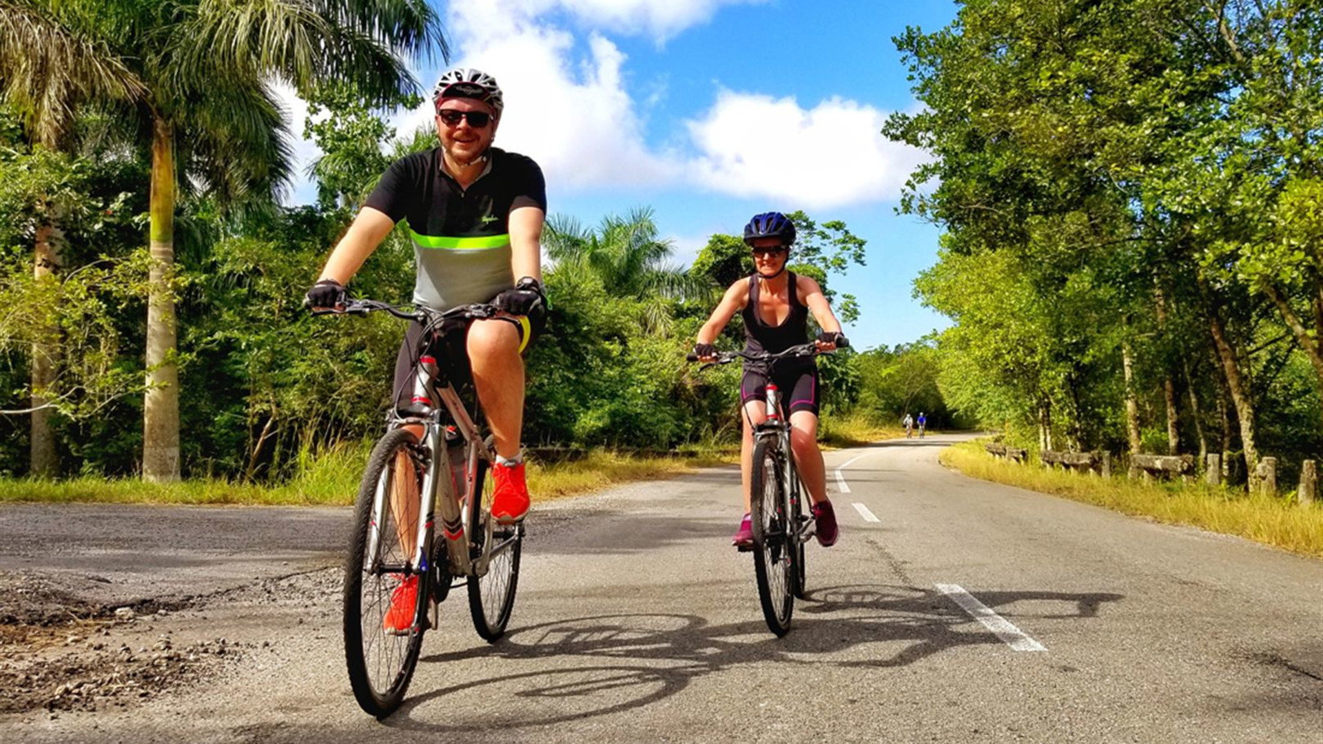 Click to view large image Cycle Cuba: East