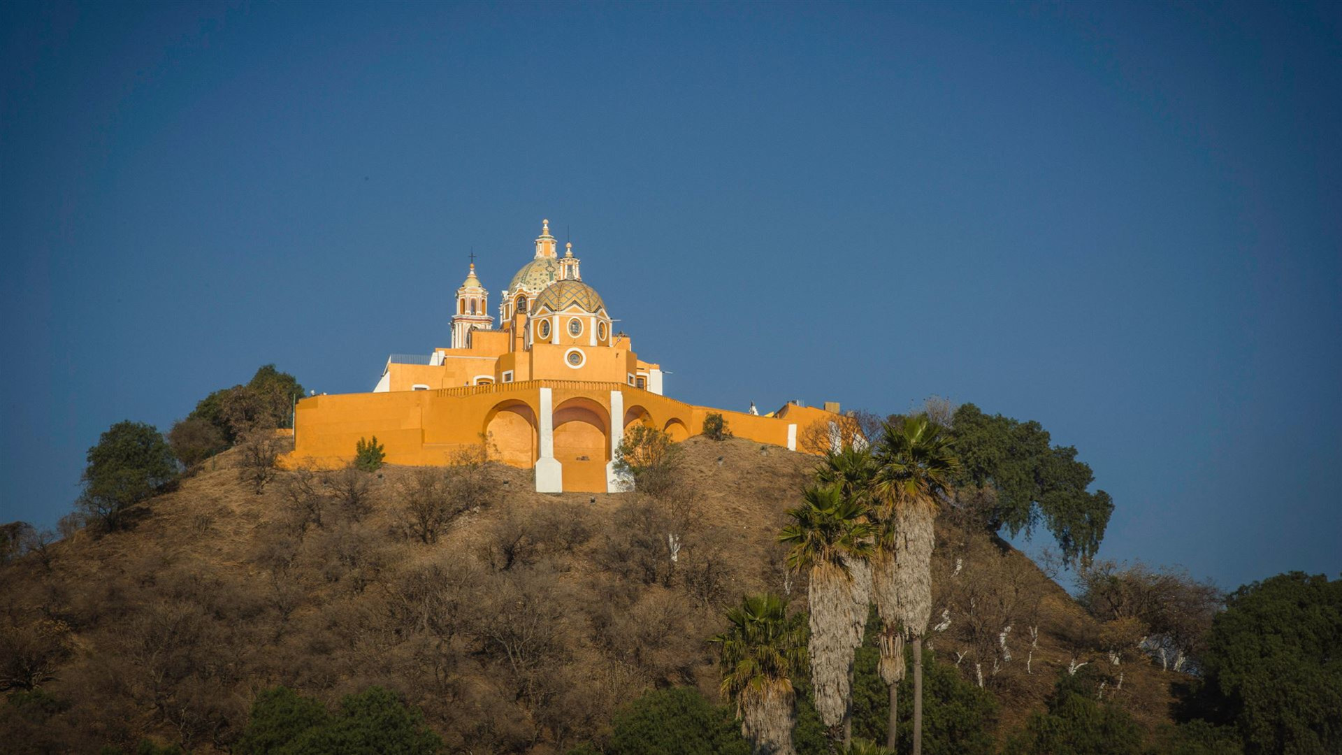 Click to view large image Mexico City to Oaxaca: Pottery & Aztec Pyramids
