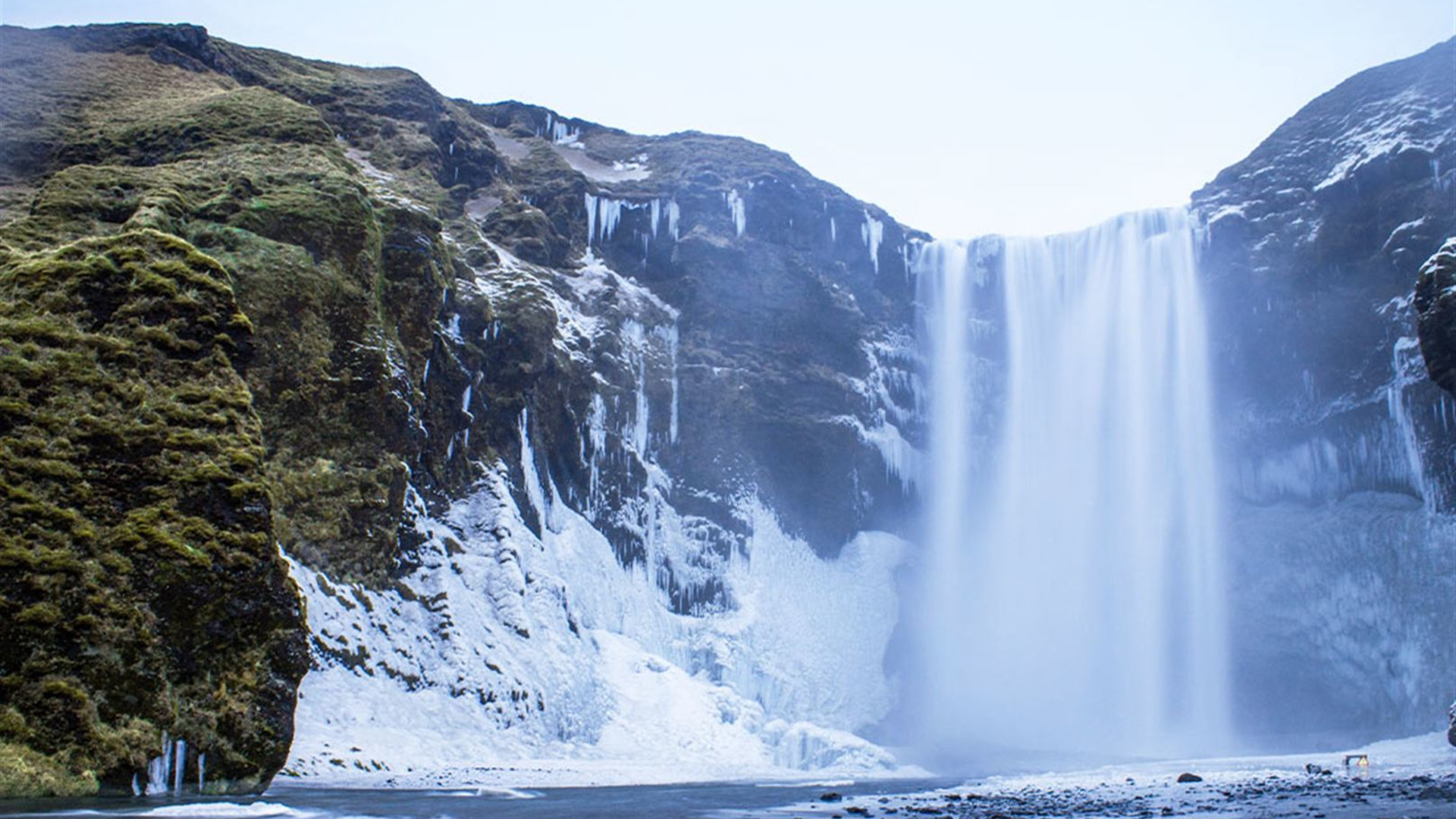 Click to view large image Premium Iceland in Winter
