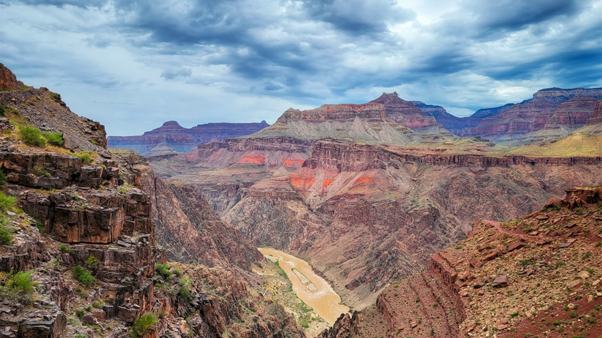 Click to view large image Premium Hiking in the Grand Canyon