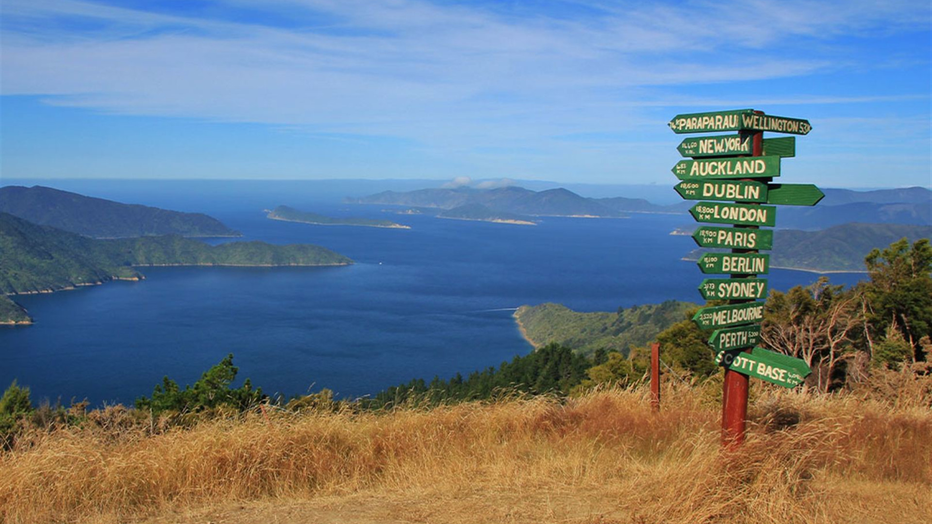 Click to view large image Walk New Zealand's Abel Tasman & Queen Charlotte