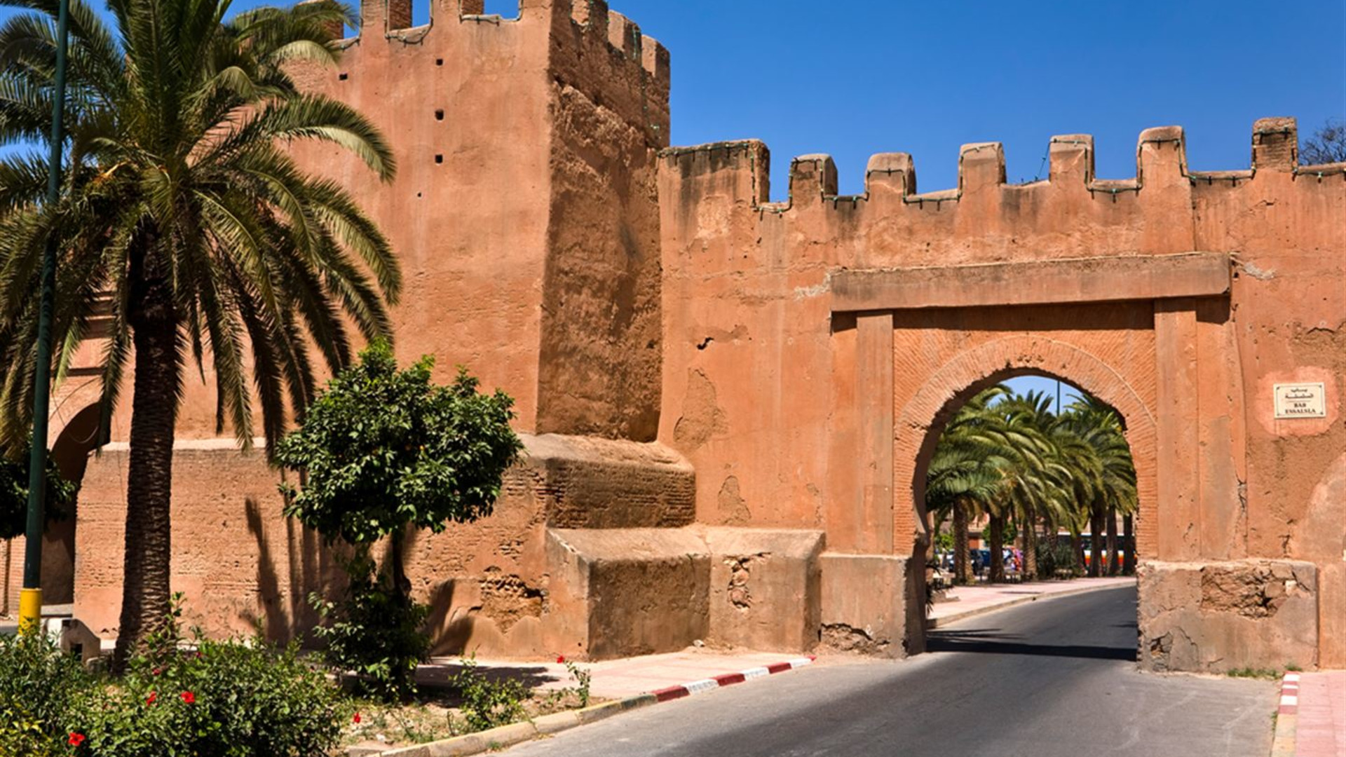Click to view large image Morocco Adventure: Culture & Colour