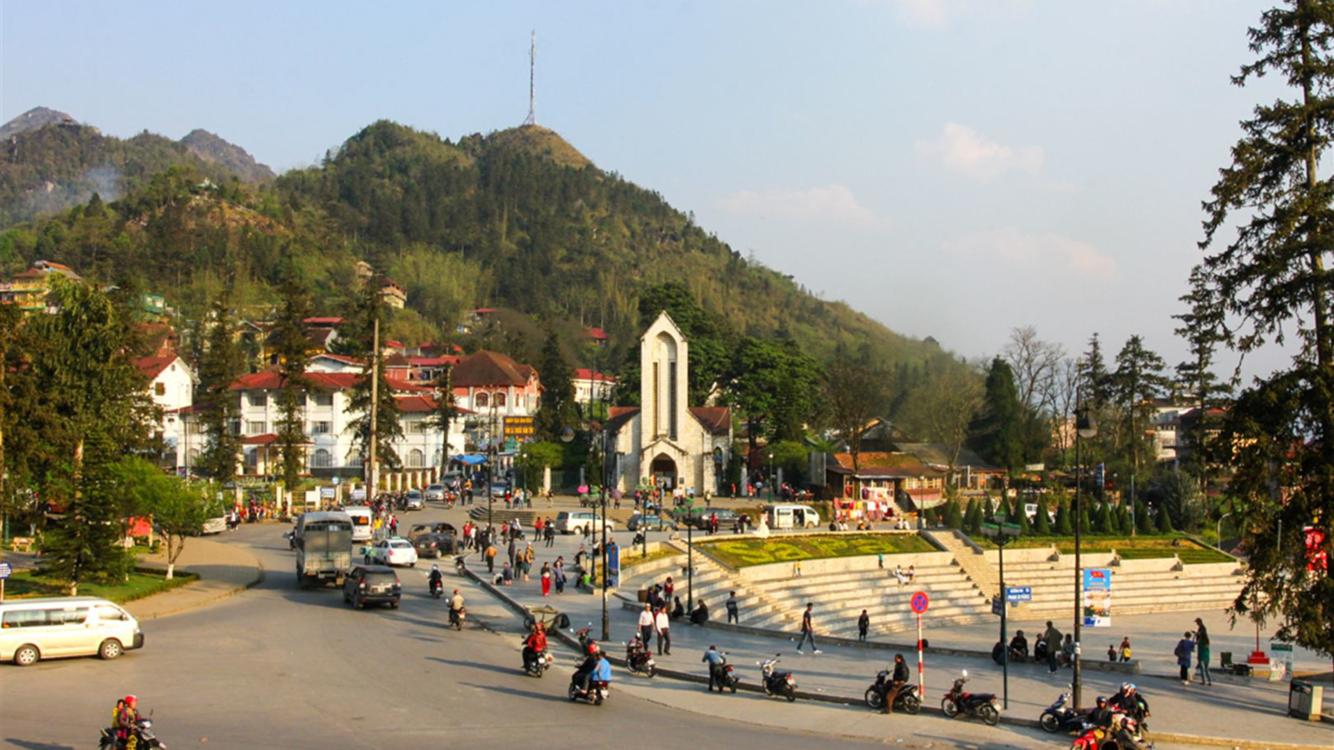 Click to view large image Premium Walking & Hiking in Vietnam