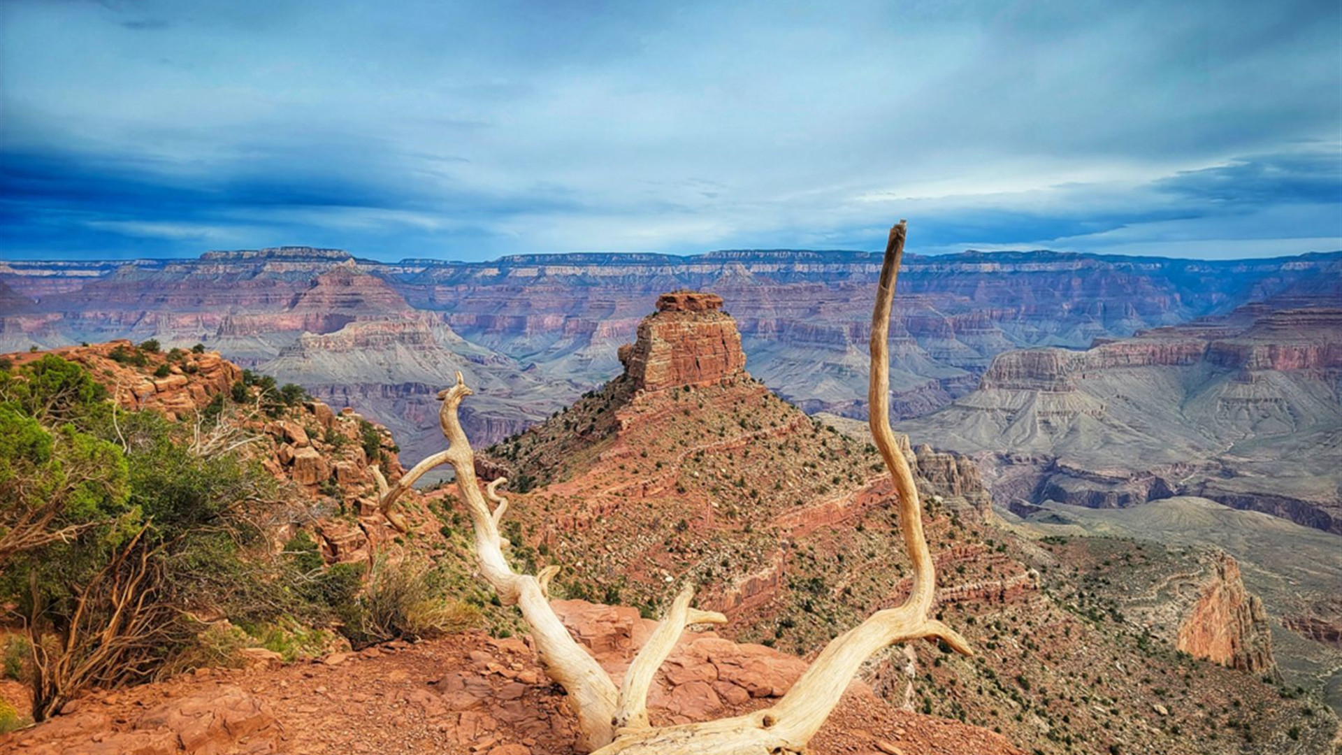 Click to view large image Premium Hiking in the Grand Canyon