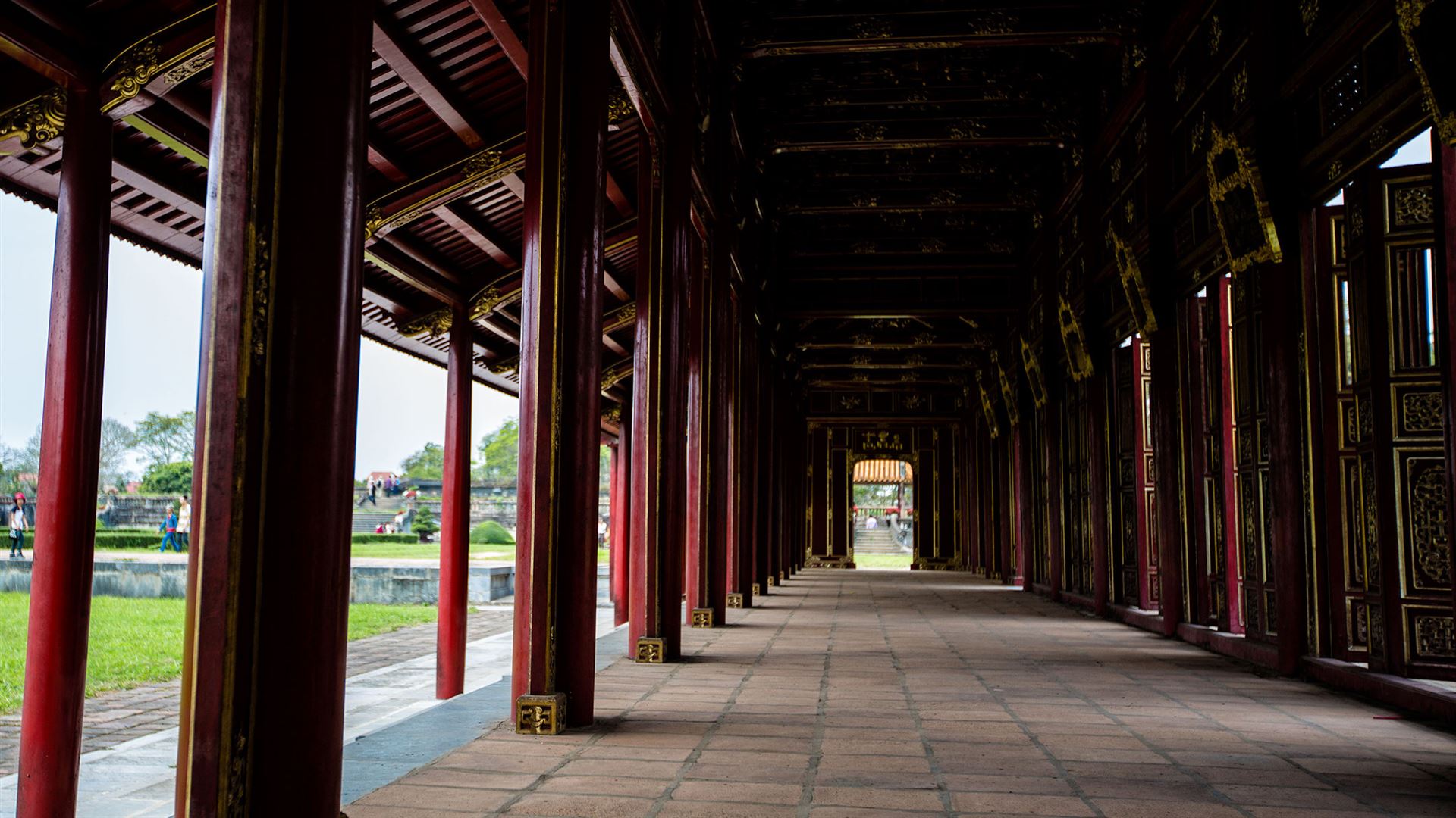 Click to view large image China & Vietnam: Chengdu to Ho Chi Minh