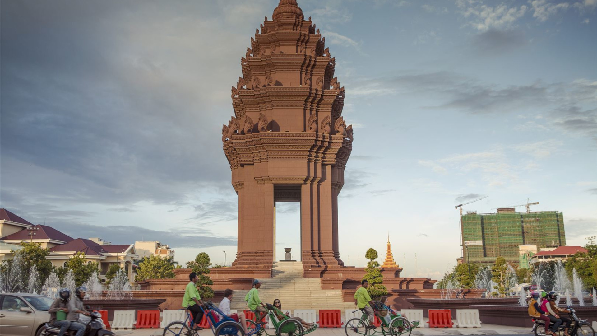 Click to view large image Solo-ish Vietnam & Cambodia